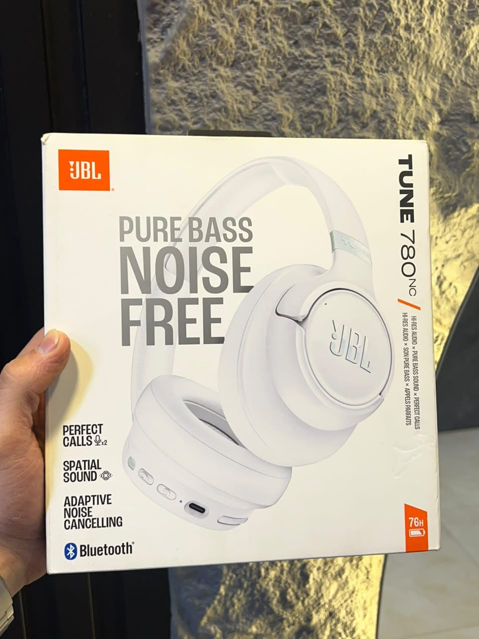 JBL Tune 780NC